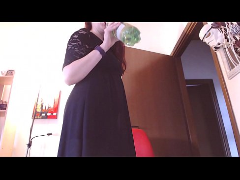 ❤️ 一個愛骯髒甜美內褲的順從奴隸,看完這個視頻就被強迫自慰了! 色情 在我們 ☑