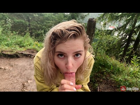 ❤️ 女孩在公共口交後吞下精液 - Eva Elfi 色情 在我們 ☑